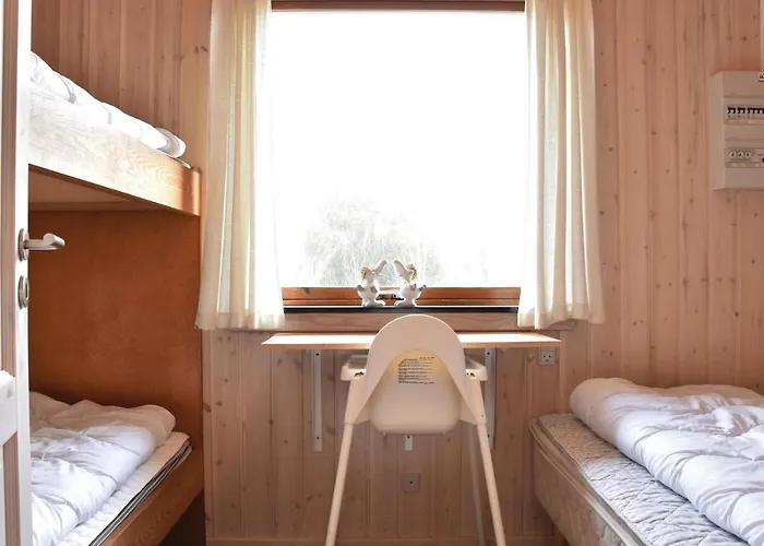 2 Bedroom Awesome In Ringkøbing